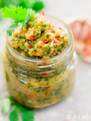 FEATURED-homemade-puerto-rican-sofrito-recipe-in-glass-jar