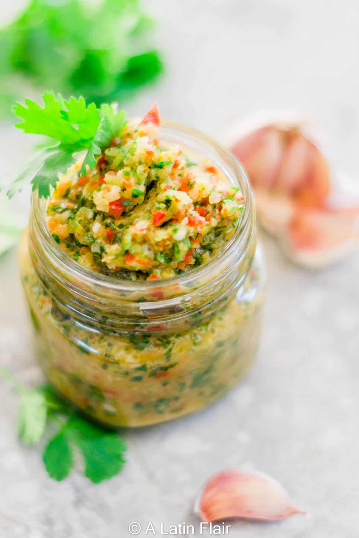 homemade-puerto-rican-sofrito-recipe-in-glass-jar-17