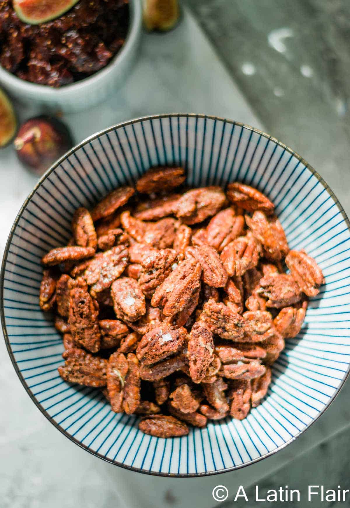 Sweet-and-Spicy-Pecans-with-chipotle-Candied Nuts-in-blue-bowl-3