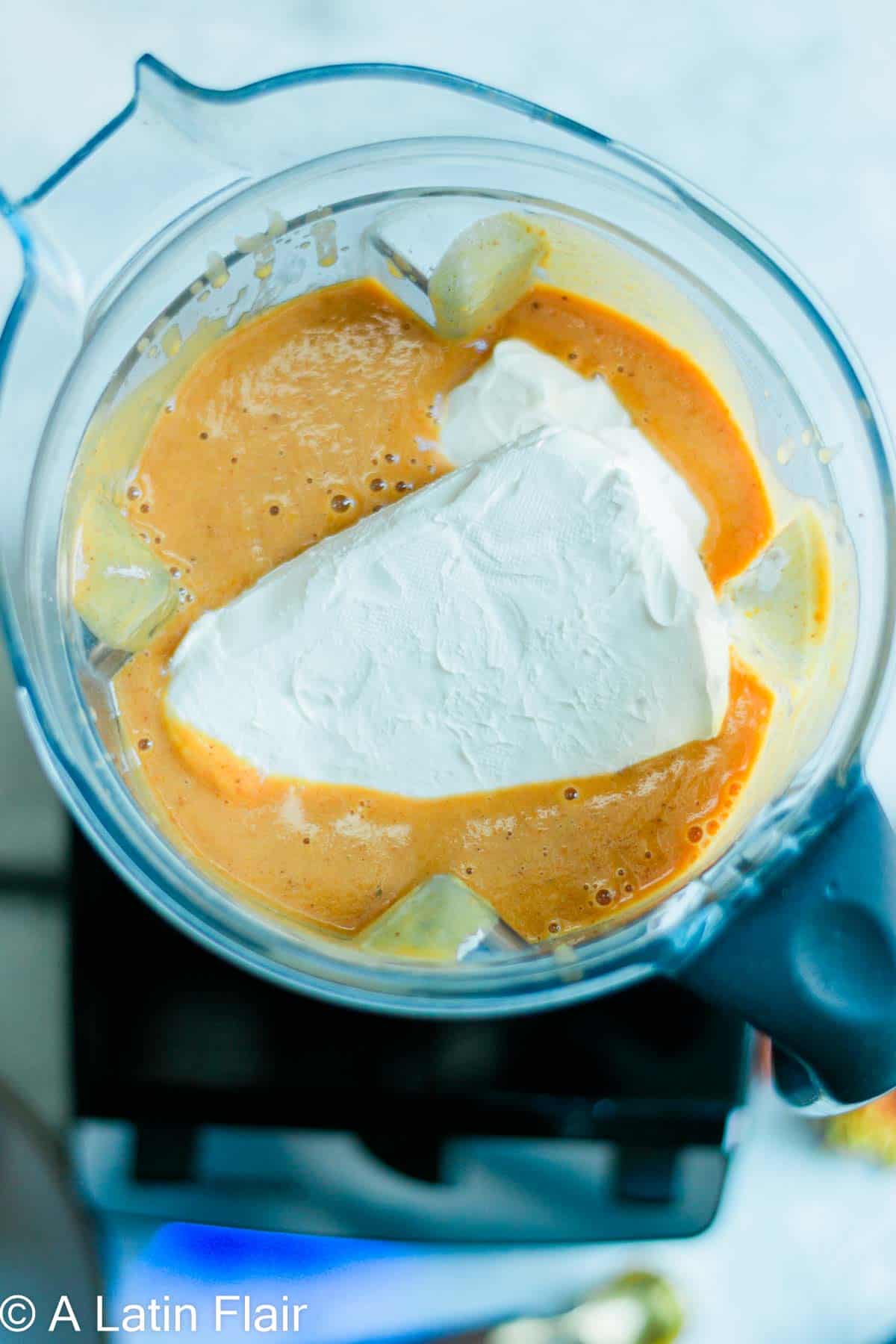 making pumpkin basque cheesecake in blender
